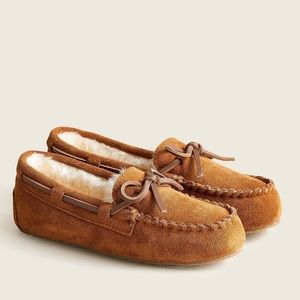 Kids' faux-shearling lodge moccasins